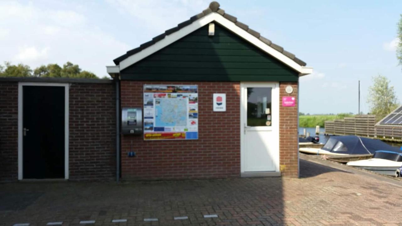 Boat Ella - Kamperen Op Het Water -Niet Om Mee Te Varen -Read Host Profile-Lees Hostprofiel Jutrijp Esterno foto